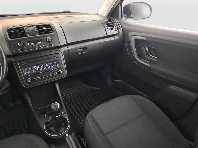 Škoda Fabia (2013) 1.6 TDI, Tempomat - fotka 8 z 16