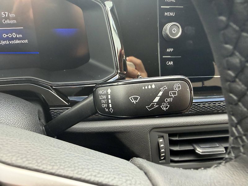 Volkswagen Polo (2025) People 5G 1,0TSi - fotka 16 z 25