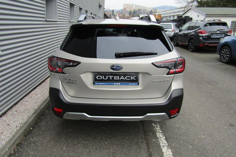 Subaru Outback (2025) 2,5i TOURING MY25.5 - fotka 42 z 62