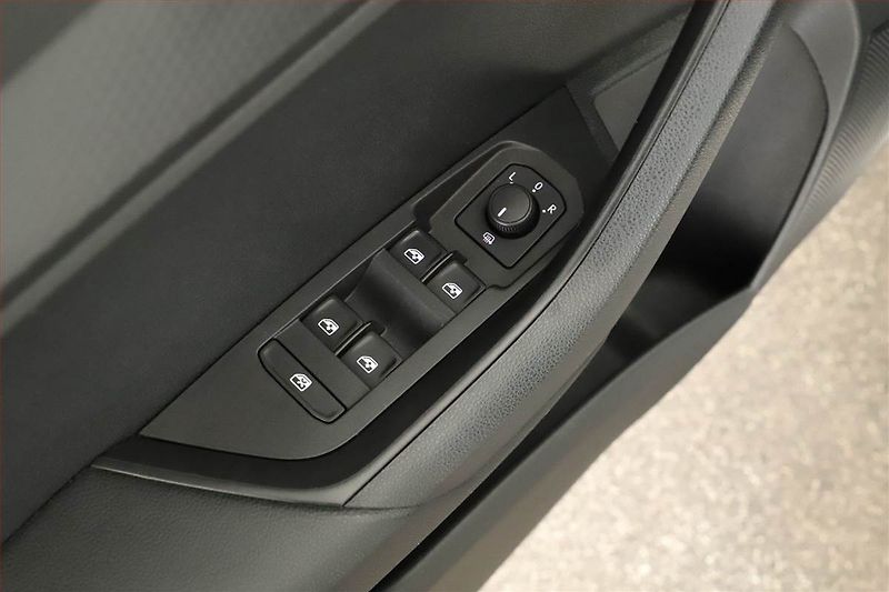 Škoda Karoq (2020) 1.6 TDI, Tempomat - fotka 12 z 12