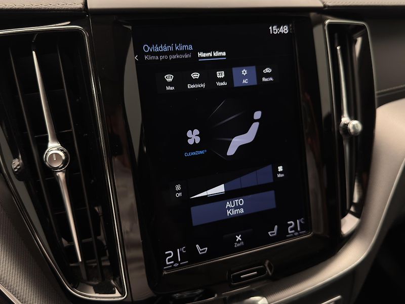 Volvo XC60 B4 AWD INSCRIPTION  - fotka 42 z 49