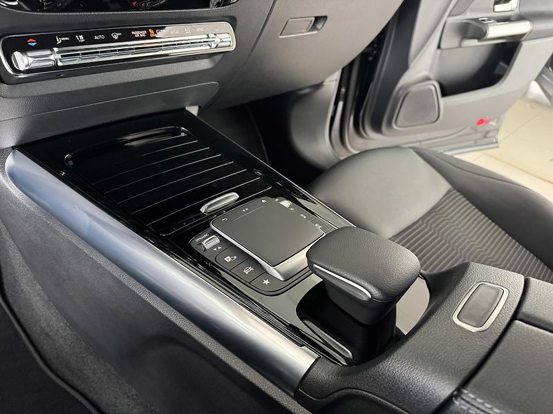 Mercedes-Benz GLA 200d AUT*Distronic*Tažné*DPH - fotka 23 z 37