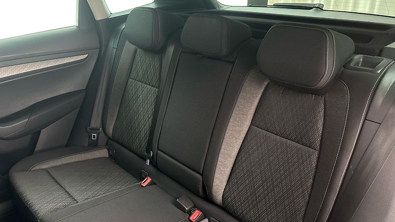 Škoda Karoq 2.0 TDI DSG 4x4 Style - fotka 16 z 26