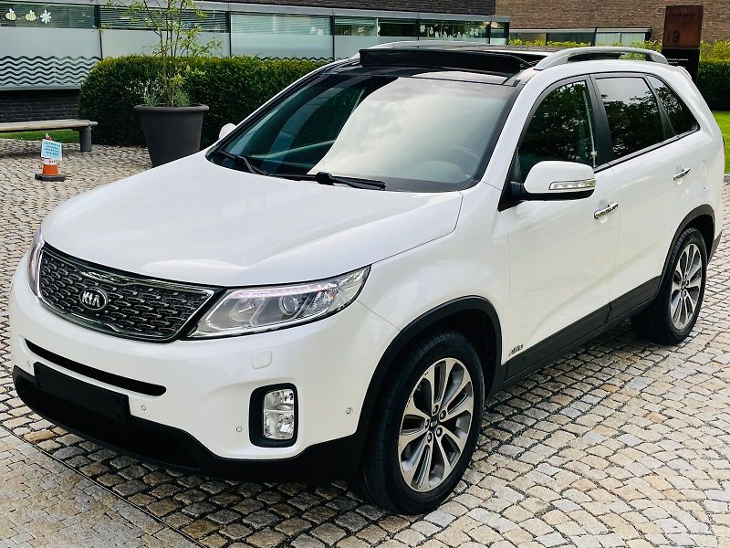 Kia Sorento 2.2D 4x4 MANUÁL KAMERA TAŽNÉ - fotka 3 z 48