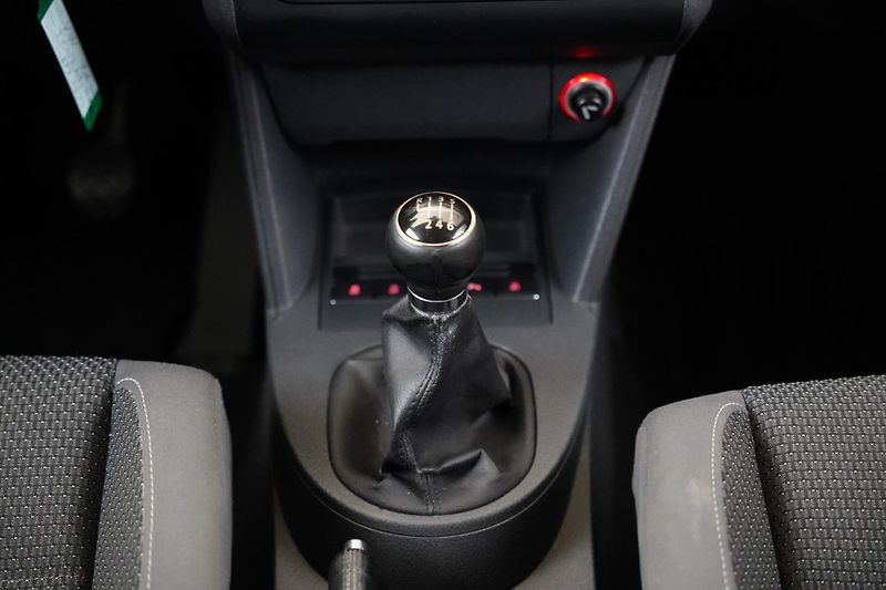 Volkswagen Touran - fotka 22 z 24