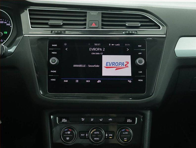Volkswagen Tiguan (2018) 2.0 TDI, Automat, Serv.kniha - fotka 12 z 16