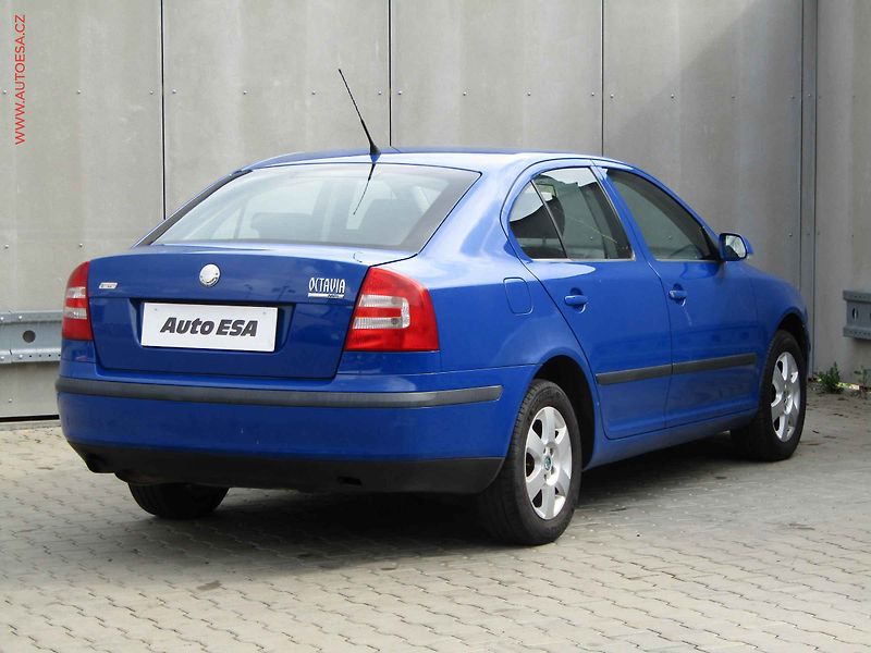 Škoda Octavia (2007) 1.6MPi, ČR, AC, STK1/28 - fotka 4 z 15