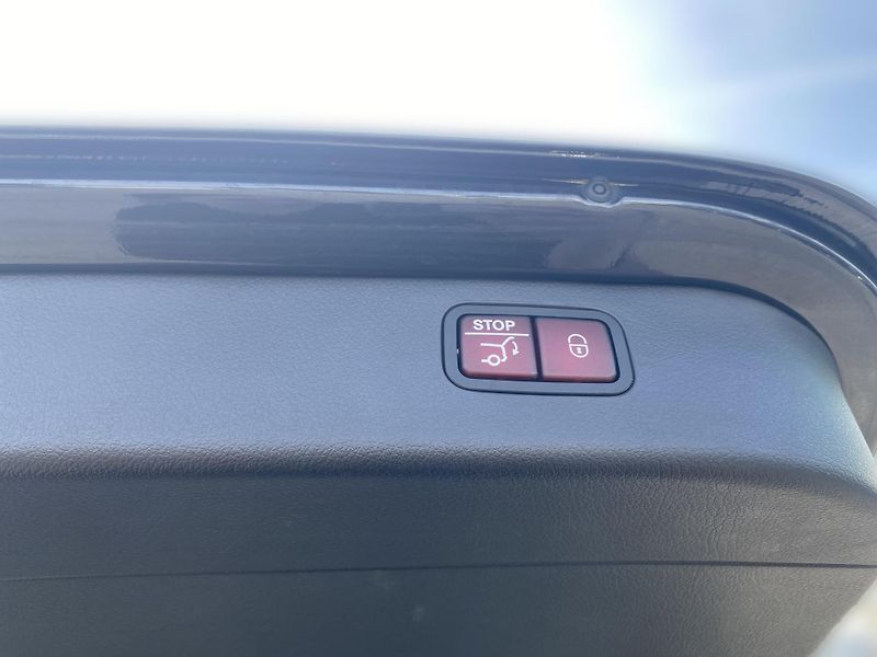 Mercedes-Benz Třídy C C 200 4MATIC kombi - fotka 17 z 26