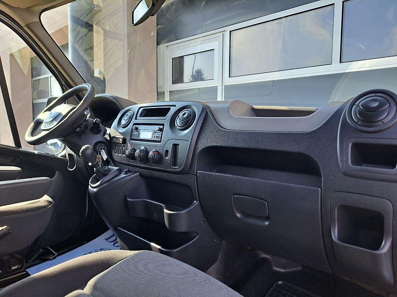Renault Master (2018) 2.3 DCI 120kW, 6 míst, ZÁRUKA  - fotka 29 z 37