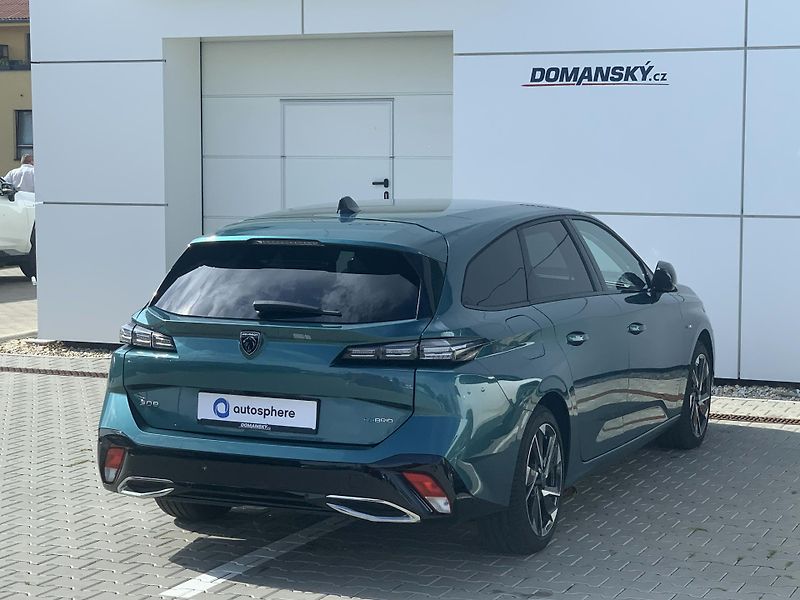 Peugeot 308 SW e-ALLURE PACK PHEV 1.6 AT8 - fotka 11 z 31