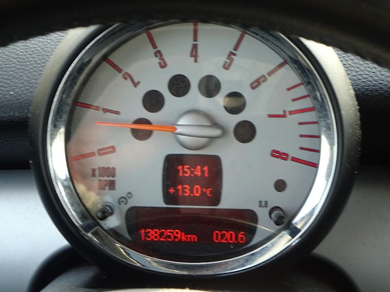 Mini One (2007) 1.4 70kW KŮŽE PANORAMA SERVIS - fotka 12 z 24