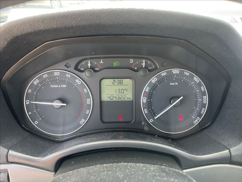 Škoda Octavia 2,0 TDi 103kw BKD Klimatronic - fotka 15 z 35