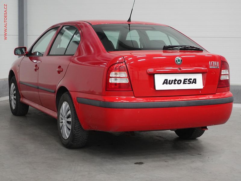 Škoda Octavia (2002) 1.6i, ČR, Elegance - fotka 6 z 19