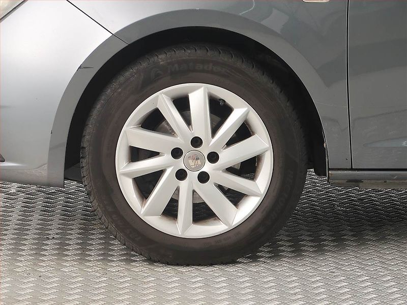 Seat Ibiza (2012) 1.4 16V, po STK - fotka 14 z 16