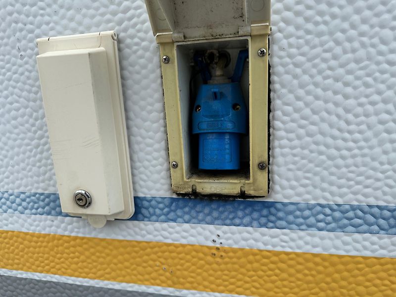 Eura Mobil Ostatní (1995) Fiat Ducato 2.5TDi-85KW-6.MÍST - fotka 12 z 58