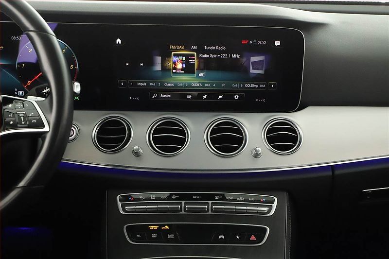 Mercedes-Benz Třídy E (2020) AMG Paket E 220 d 4MATIC - fotka 9 z 21