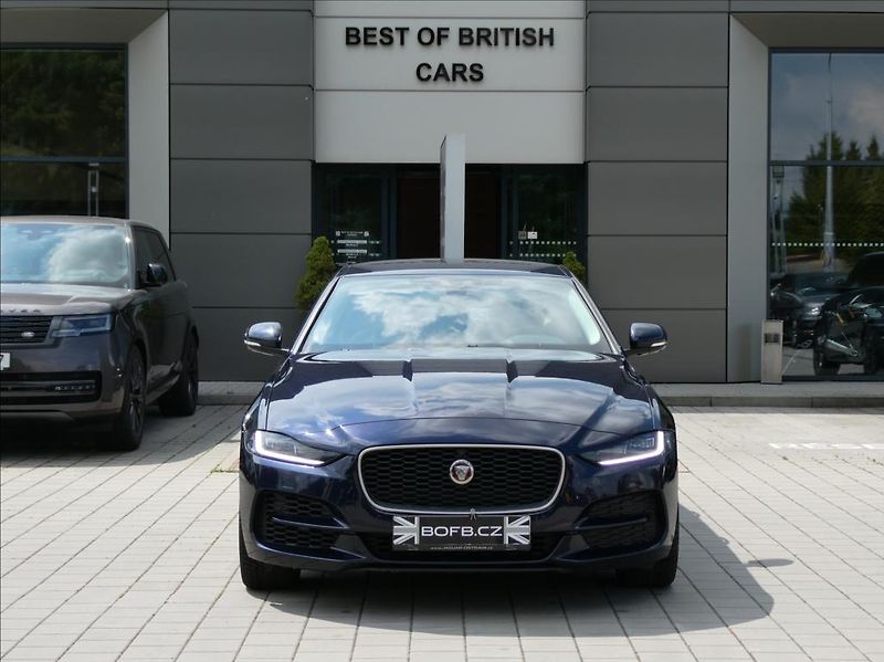 Jaguar XE 2,0 P300 SE, 1.Maj ČR, AWD - fotografie inzerátu