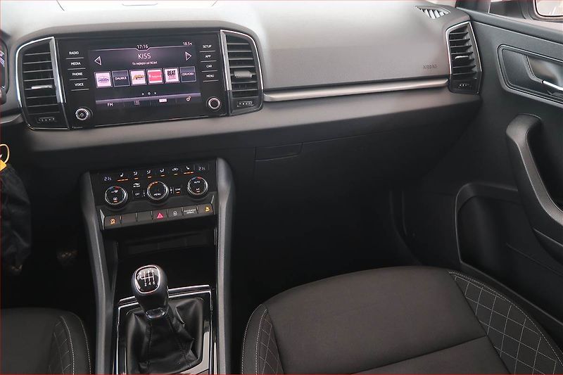 Škoda Karoq (2019) Ambition 1.6 TDI, ČR,1.maj - fotka 8 z 17