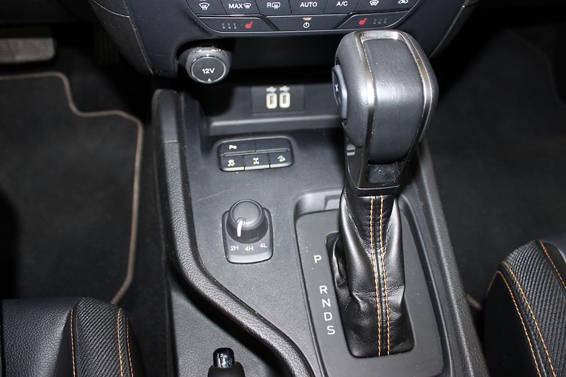 Ford Ranger (2022) 2.0Bi-Turbo,213HP,Wildtrak,ČR, - fotka 10 z 22