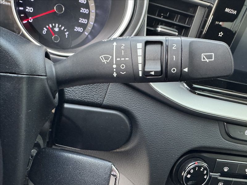Kia Ceed 1,6 CRDi SW FRESH DPH 1.maj ČR - fotka 31 z 50