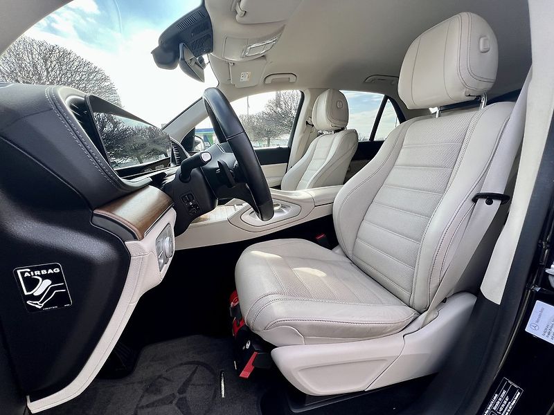 Mercedes-Benz GLE (2021) 400 d 4M AMG Line - fotka 9 z 29