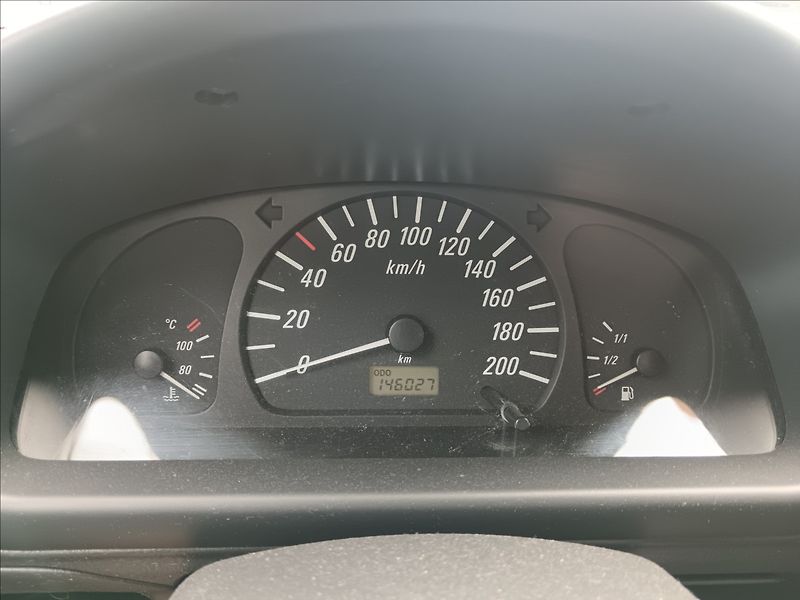 Opel Agila 1,0 i - fotka 19 z 19