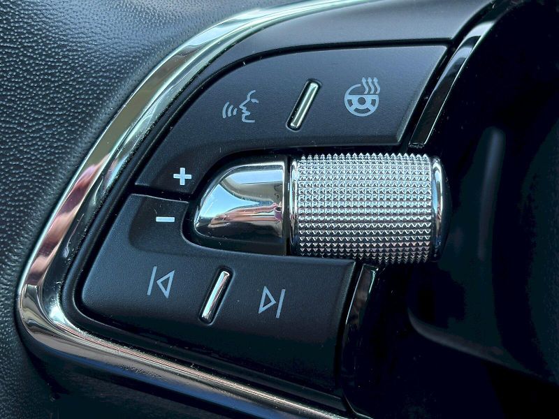 Škoda Karoq (2022) DSG 1.5 TSI / 110 kW / STYLE P - fotka 14 z 30