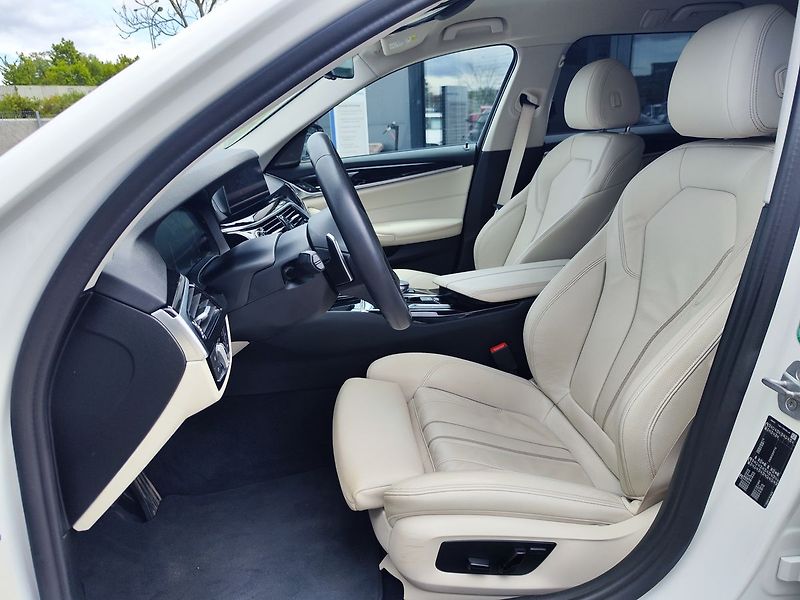 BMW Řada 5 520d/140kW Sportline - fotka 14 z 34