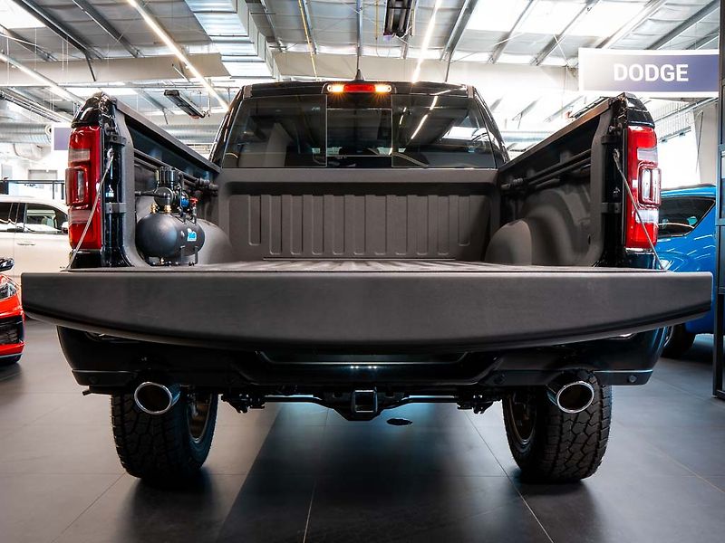 Dodge RAM (2025) 5.7 V8 Laramie Sport 6 LIFT - fotka 5 z 42