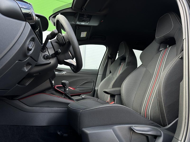 Škoda Fabia 1.0TSi DSG Monte Carlo 116PS B - fotka 14 z 43