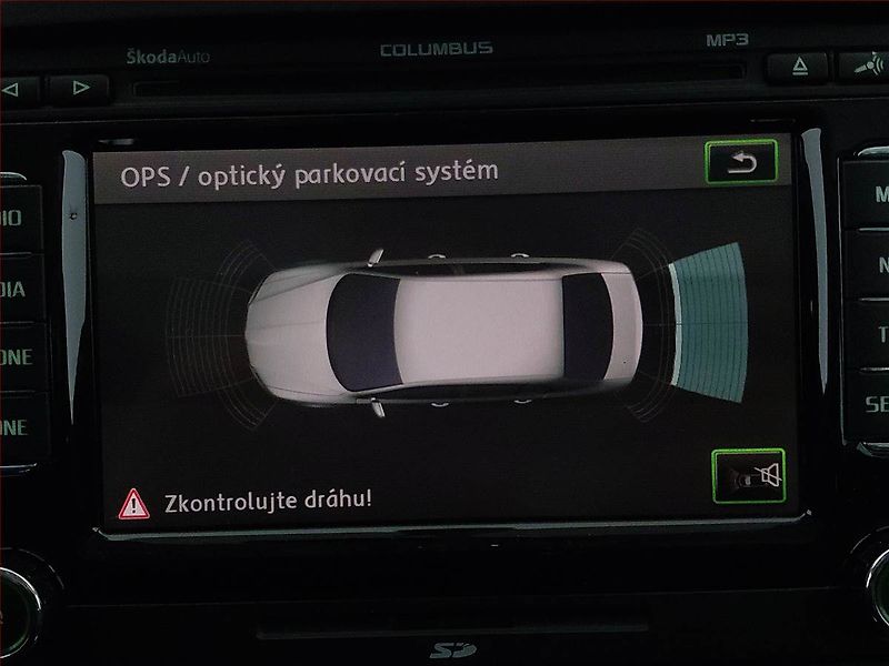 Škoda Superb (2013) Laurin&Klement 2.0 TDI - fotka 23 z 23
