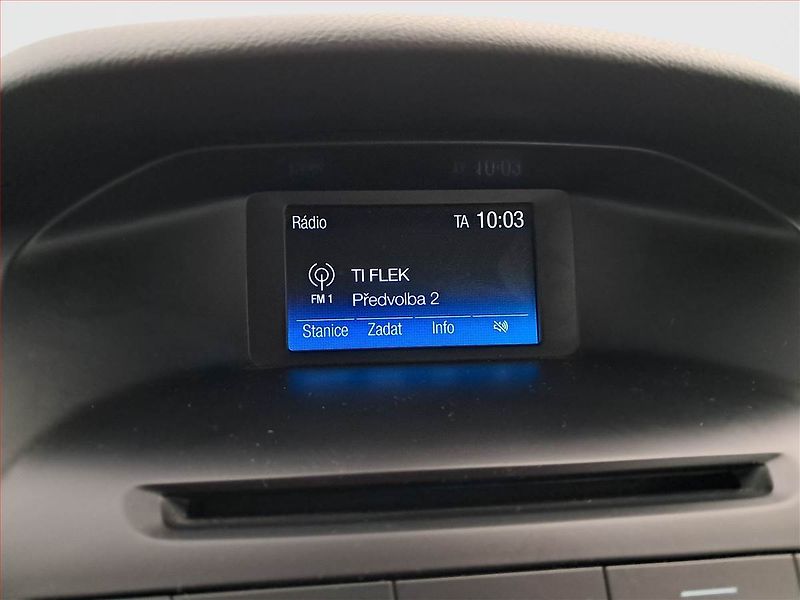 Ford Focus (2017) 1.0 EcoBoost, Serv.kniha - fotka 12 z 16