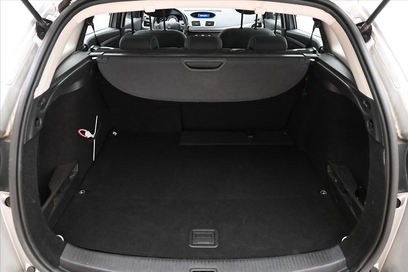 Renault Mégane 1,5 dCi 81kW Grandtour Tažné K - fotka 10 z 30