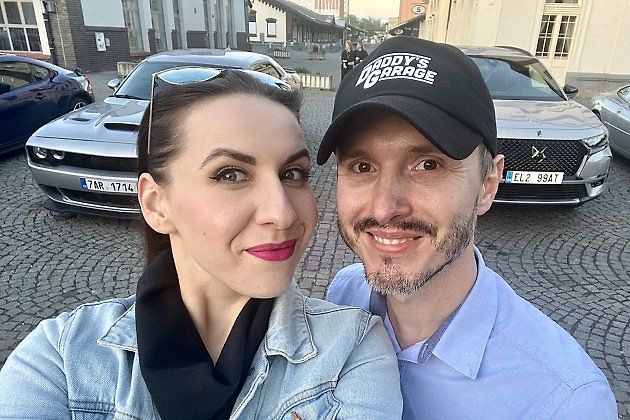 Míša a Tom testují auta pro Deník a TipCars Magazín., zdroj: se svolením Daddy’s Garage