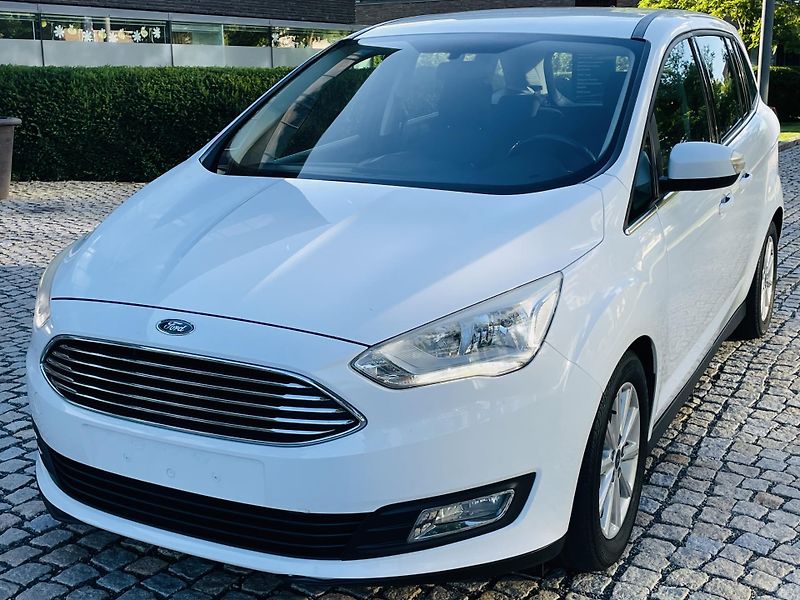 Ford Grand C-MAX 2.0TDCi MANUÁL 7MÍST SERVISKA - fotka 4 z 46