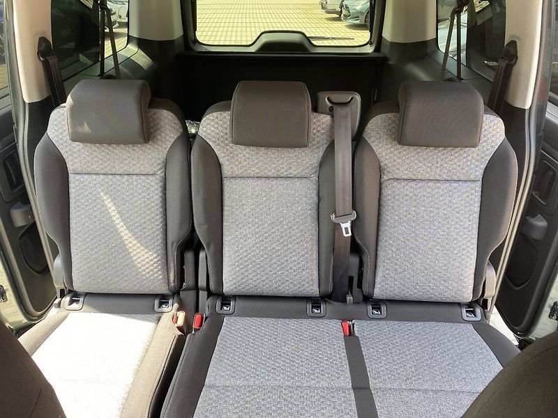 Toyota ProAce Verso 2,0 Diesel AT Family Webasto - fotka 12 z 24