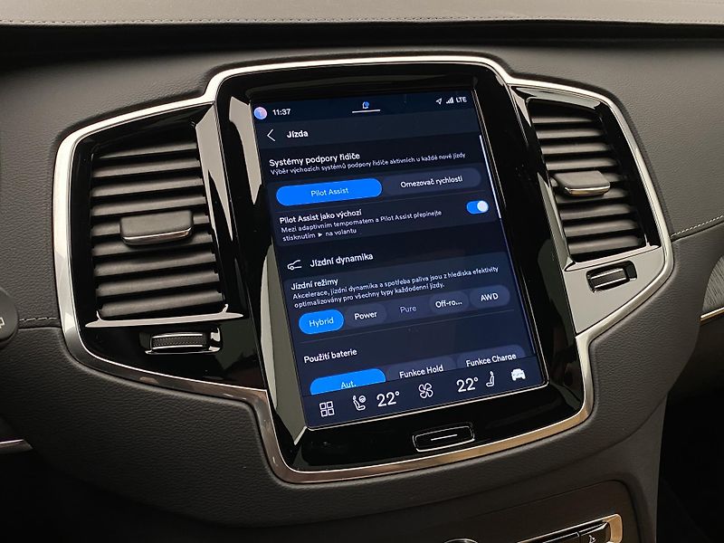 Volvo XC90 T8 AWD RECHARGE REZERVACE - fotka 54 z 74