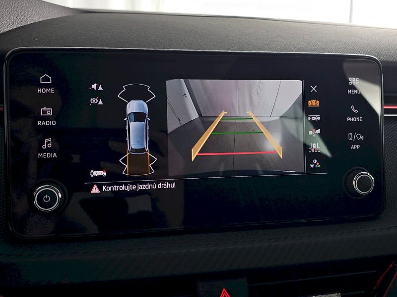 Škoda Scala (2024) 1.0TSI 85kW DSG MONTE CARLO TA - fotka 14 z 30