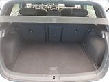 Volkswagen Golf 2,0 TDi 110KW R-Line - náhled 17