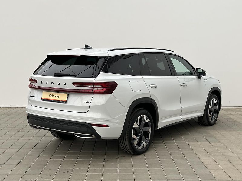 Škoda Kodiaq 2.0 TDI 4x4 SportLine - fotka 2 z 30