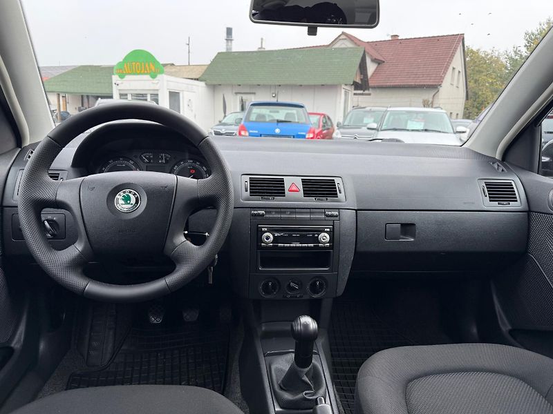 Škoda Fabia 1.4 16V 59KW AMBIENTE - fotka 7 z 13