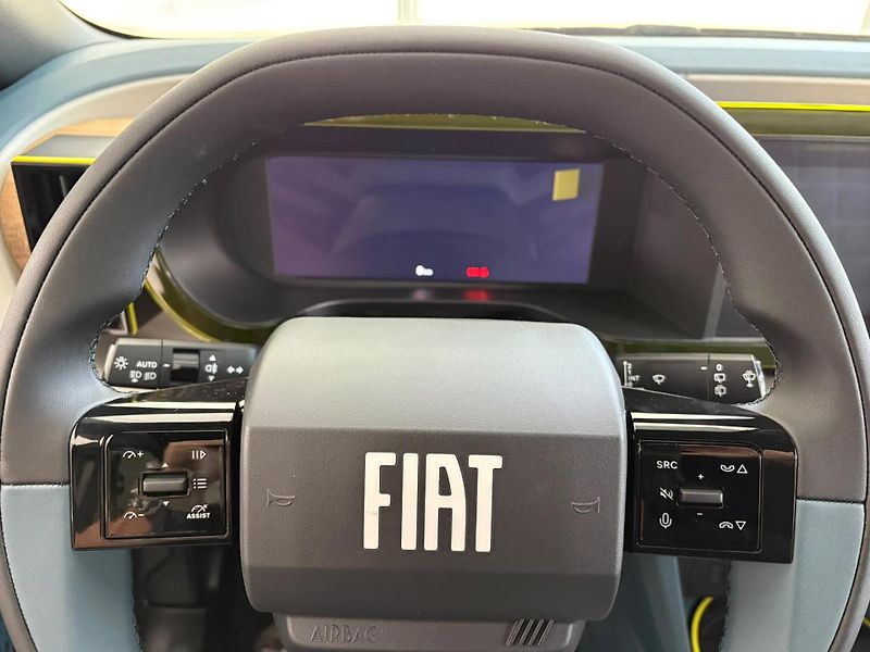 Fiat Grande Panda (2026) La Prima 1.2 Turbo Hybrid 110k - fotka 2 z 12