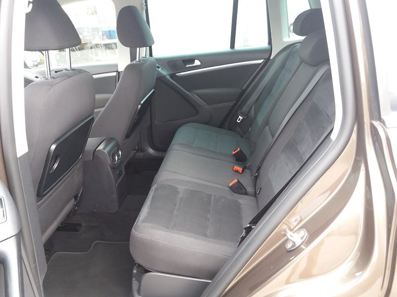 Volkswagen Tiguan 1.4TSi,118kW,Sport-Style,TAŽNY - fotka 19 z 29