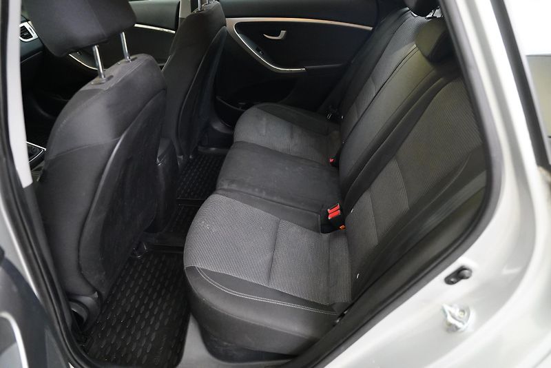 Hyundai i30 - fotka 23 z 25