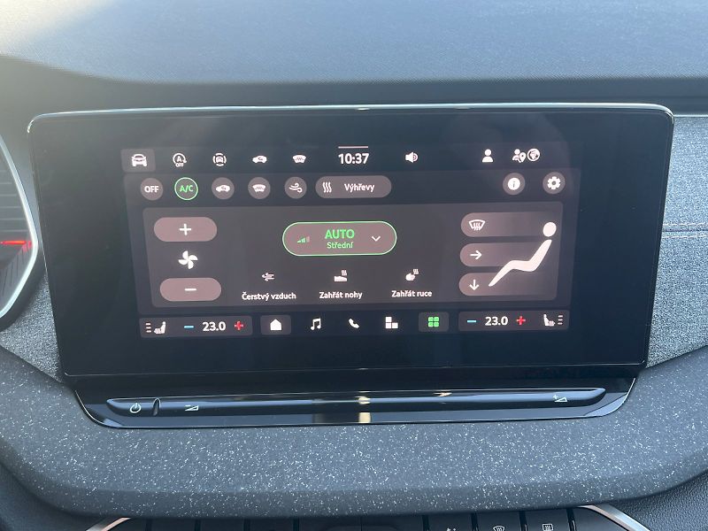 Škoda Octavia (2025) Top Selection 1.5TSi M-HEV 110 - fotka 22 z 30