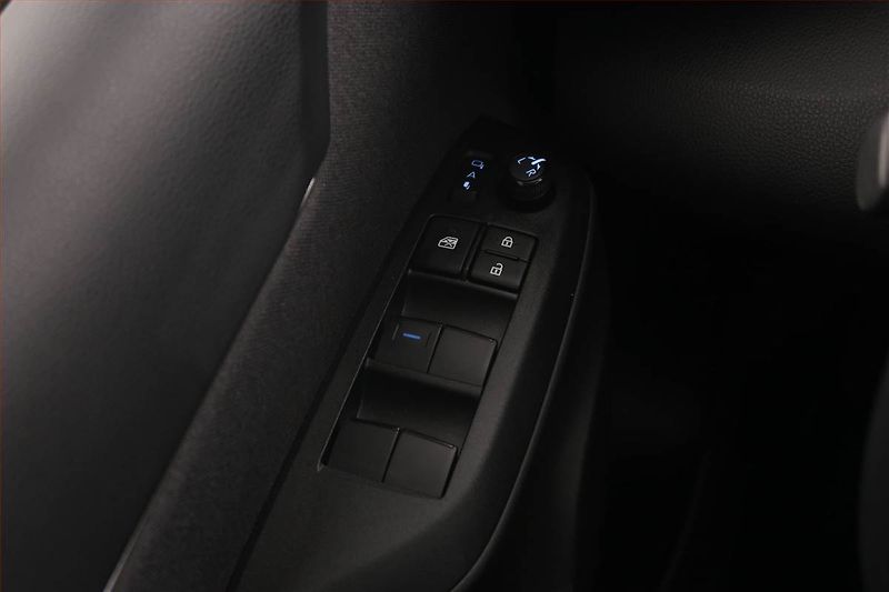 Toyota Yaris Cross (2022) Comfort 1.5 VVT-i - fotka 17 z 19