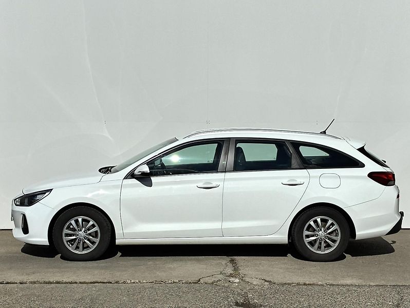 Hyundai i30 1-0 T-GDI 88kW Trikolor - fotka 8 z 19