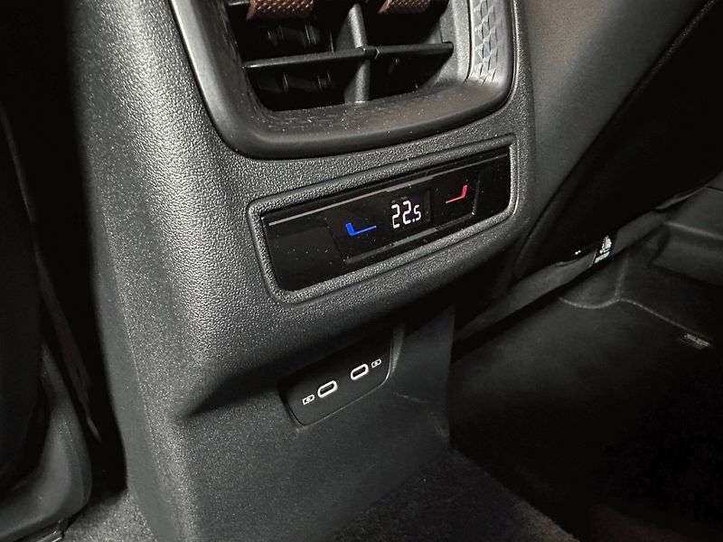 Cupra Terramar (2025) 2.0 TSI 265k 4WD DSG *HD MTRX* - fotka 12 z 25