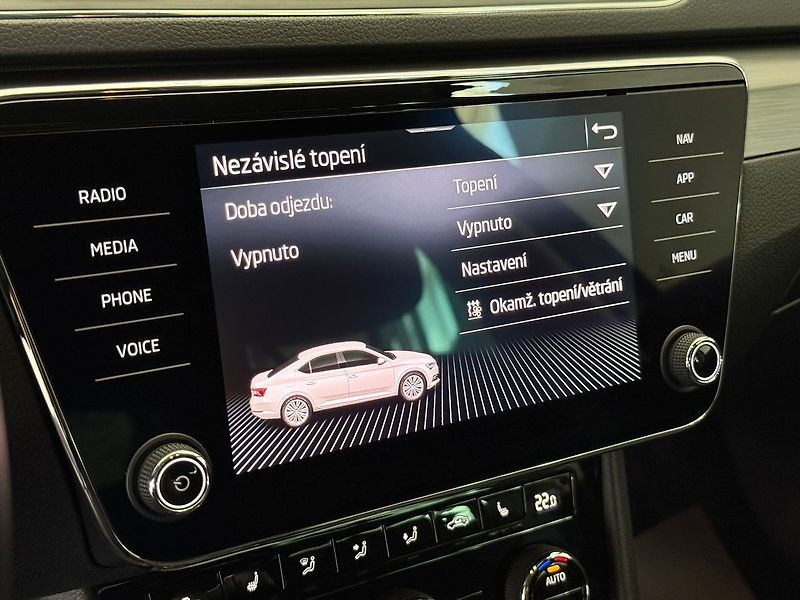 Škoda Superb 2.0TDI 110kW LED Webasto Tažné - fotka 25 z 40