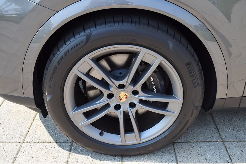 Porsche Cayenne (2026) KeyLess/SoftClose/Pano - fotka 6 z 52